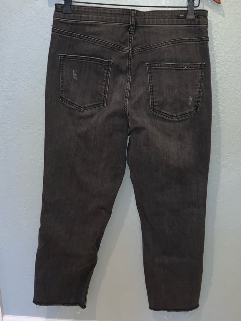 Anthropologie Pilcro Gray High Waist Relaxed Straight Leg Cropped Jeans 30 - Picture 6 of 8
